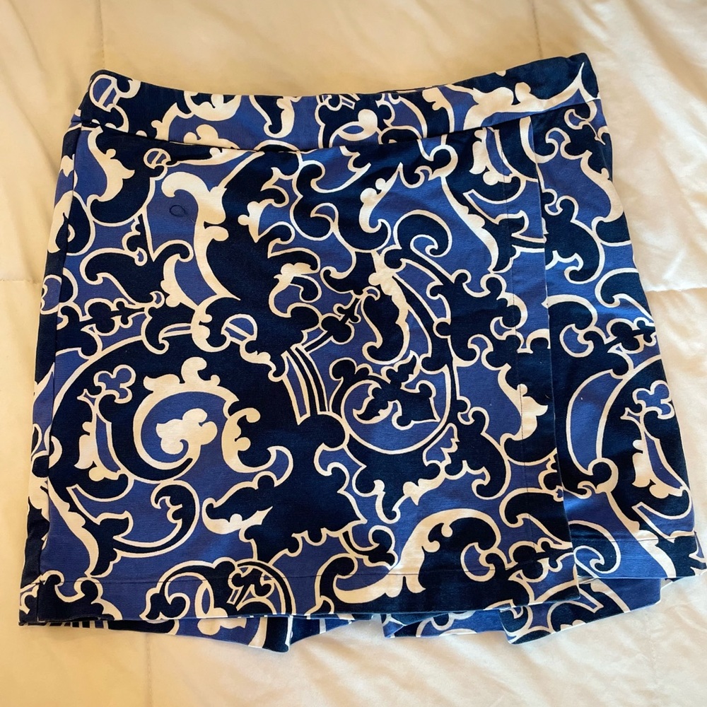 Talbots blue and white skort!  Size 6!